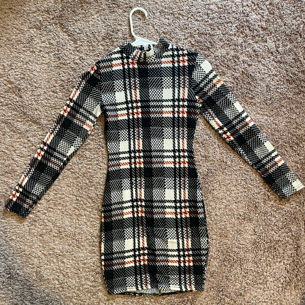 XS Fashion Nova mini sweater dress